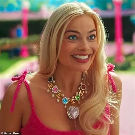 margot robbie chanel barbie necklace|Chanel made for Margot Robbie.